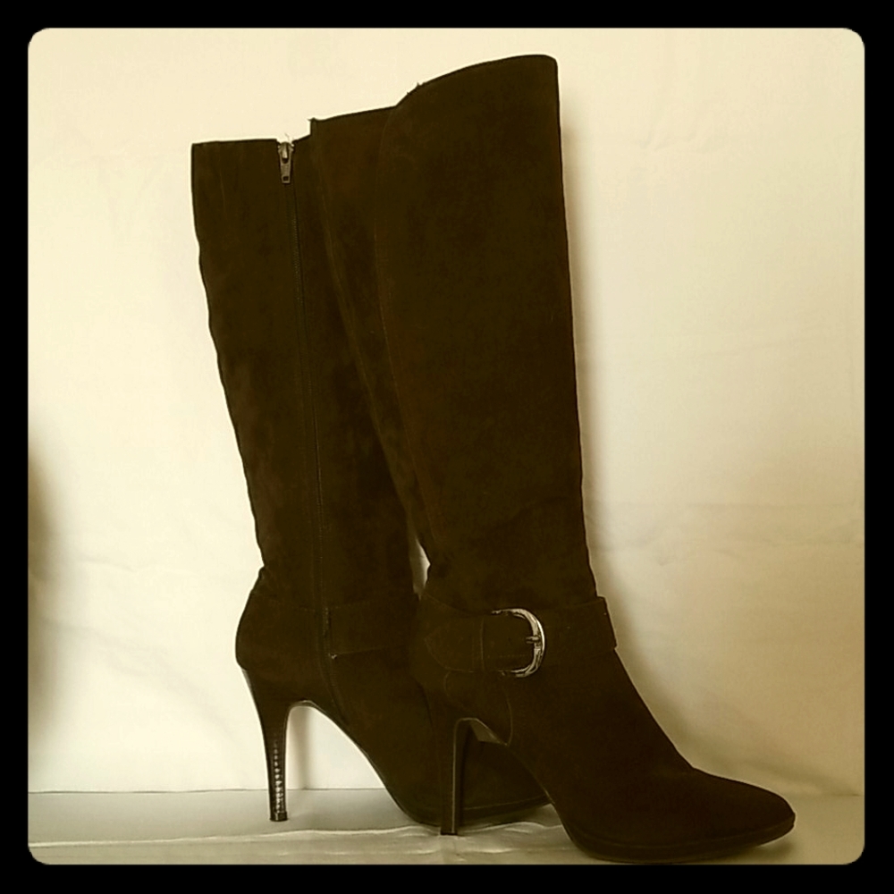 High Heeled Boots